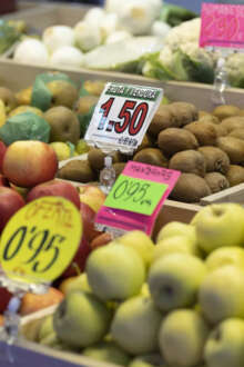 banca de fruta no mercado