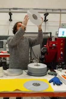 O vinil voltou e ficou: a fábrica portuguesa que dá música a um mundo inteiro